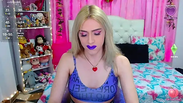 Snapshot of golden_girl01 chatting on March 14, 7:39 pm golden girl01 online show from March 14, 7:39 pm