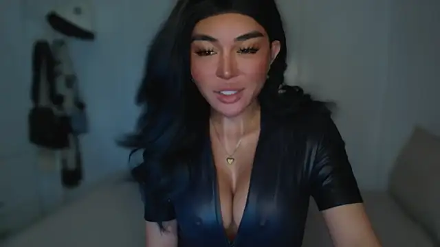 Snapshot of mxshemale_ladyboy chatting on February 25, 5:30 am mxshemale ladyboy online show from February 25, 5:30 am