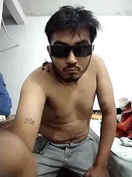 Huevosdtoro online show from January 6, 6:39 am