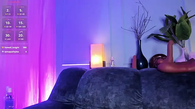 Nicki Ripperton online show from May 31, 4:44 am