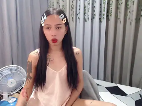 LOVELYMAYUMIE online show from December 7, 10:28 am