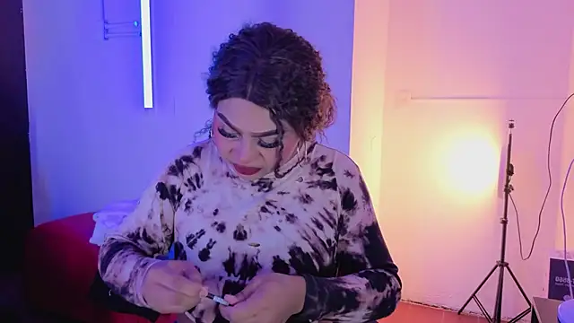 megara hott online show from February 10, 8:16 pm