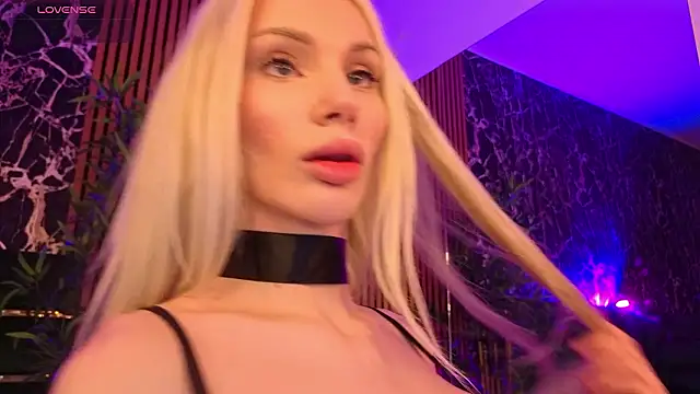 BarbieKara online show from February 4, 8:02 pm