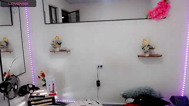 NathalialLooes online show from March 2, 5:08 am