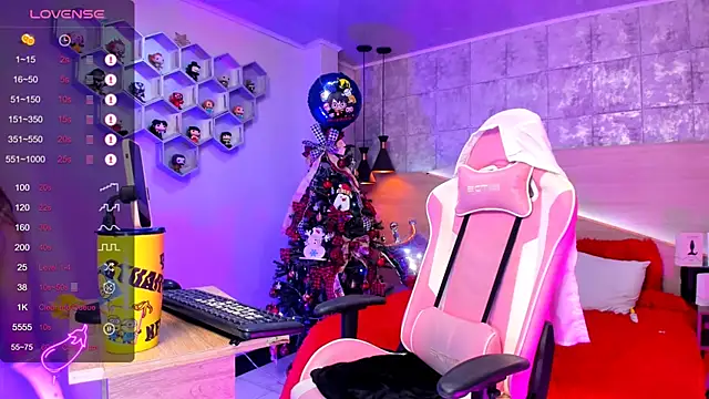 Snapshot of kylliefox_ chatting on December 21, 1:32 pm kylliefox online show from December 21, 1:32 pm