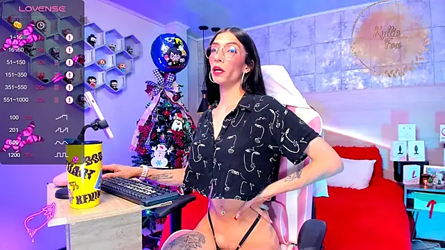 Snapshot of kylliefox_ chatting on December 27, 1:18 pm kylliefox online show from December 27, 1:18 pm
