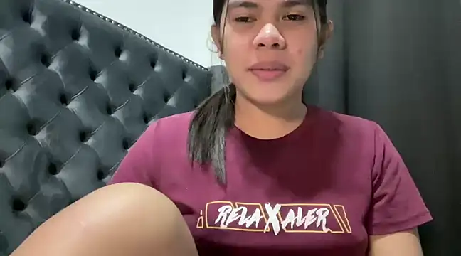 Snapshot of Mooree_naba chatting on February 11, 10:50 pm Mooree naba online show from February 11, 10:50 pm