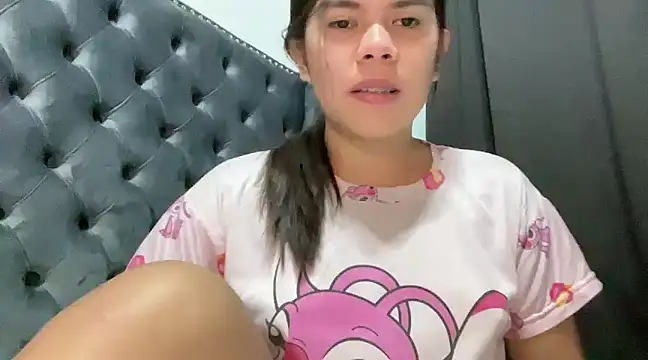 Snapshot of Mooree_naba chatting on February 18, 10:58 pm Mooree naba online show from February 18, 10:58 pm