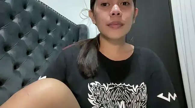 Snapshot of Mooree_naba chatting on March 9, 10:41 pm Mooree naba online show from March 9, 10:41 pm