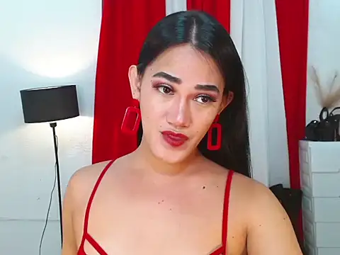 TSOliviax online show from May 13, 1:53 pm