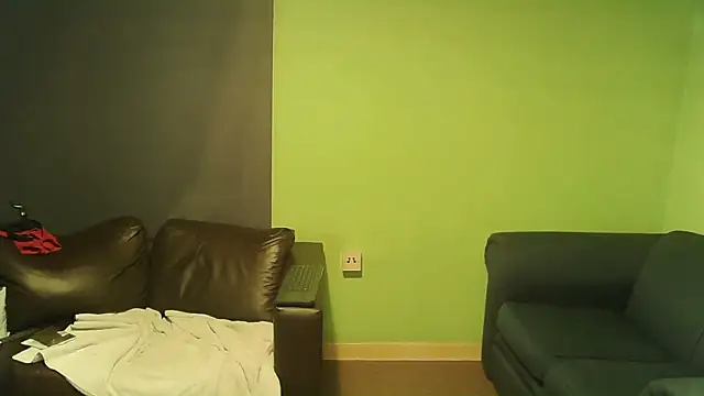 Snapshot of sexyass72 chatting on March 3, 3:28 am sexyass72 online show from March 3, 3:28 am