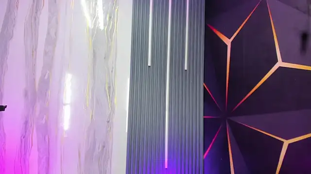 Miss Isa  online show from June 1, 8:32 pm