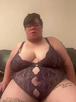 femboyphoenix online show from June 15, 12:45 am