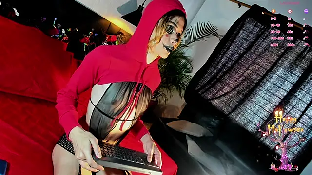 love amor  online show from October 31, 3:10 pm