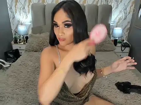 Snapshot of LegendaryNicole chatting on September 19, 7:14 am LegendaryNicole online show from September 19, 7:14 am