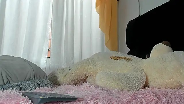 Snapshot of SandraGoldstein chatting on March 16, 5:34 pm SandraGoldstein online show from March 16, 5:34 pm