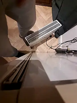 realeasy1 online show from November 30, 3:09 am