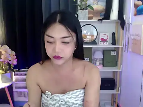 Snapshot of AsianMariaTs chatting on December 13, 1:33 pm AsianMariaTs online show from December 13, 1:33 pm