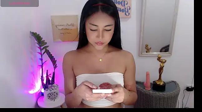 Snapshot of AsianMariaTs chatting on March 14, 12:12 pm AsianMariaTs online show from March 14, 12:12 pm