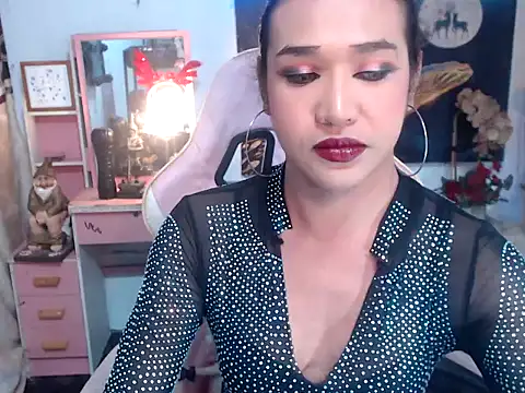 Snapshot of AsianMariaTs chatting on October 6, 1:55 pm AsianMariaTs online show from October 6, 1:55 pm