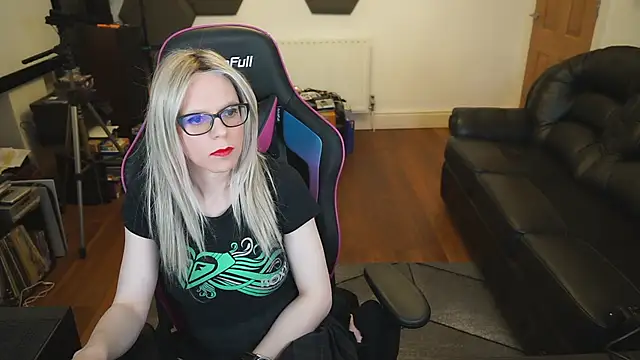 Snapshot of KelseyCobalt chatting on December 7, 10:45 pm KelseyCobalt online show from December 7, 10:45 pm