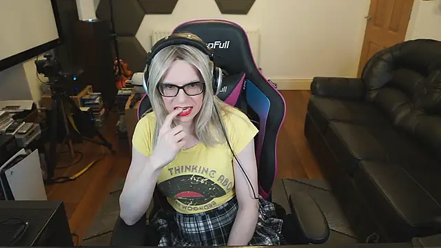 Snapshot of KelseyCobalt chatting on February 11, 9:25 pm KelseyCobalt online show from February 11, 9:25 pm