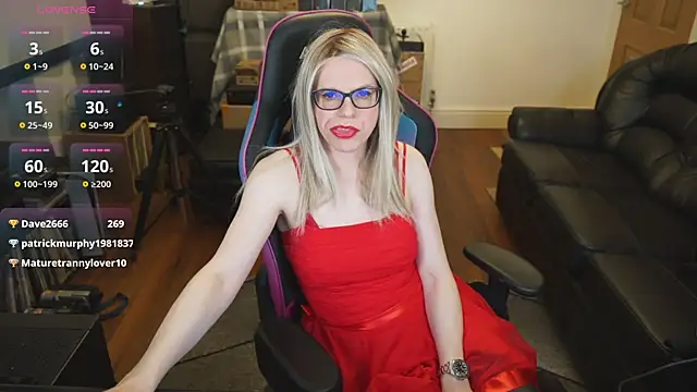 Snapshot of KelseyCobalt chatting on October 8, 9:05 pm KelseyCobalt online show from October 8, 9:05 pm