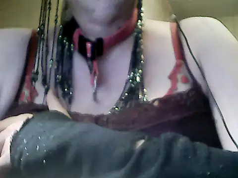 Snapshot of sissy_sarah69 chatting on September 26, 4:59 pm sissy sarah69 online show from September 26, 4:59 pm