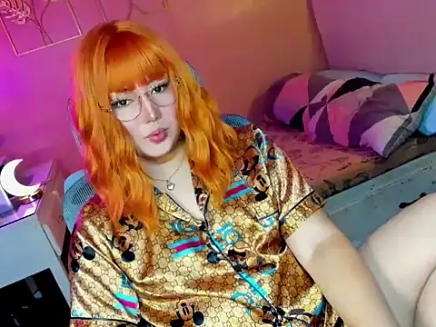 HOTnWILDalice online show from September 20, 3:01 am