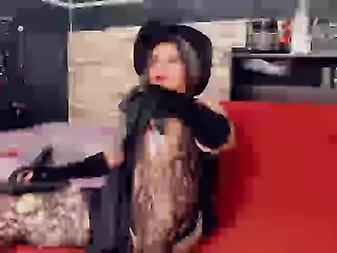Snapshot of camyl93 chatting on February 26, 6:43 pm camyl93 online show from February 26, 6:43 pm