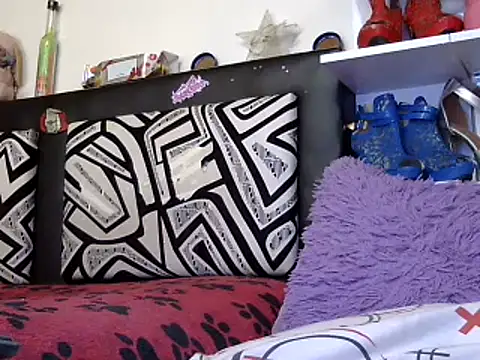 Snapshot of pamelasophia19 chatting on February 15, 7:50 pm pamelasophia19 online show from February 15, 7:50 pm