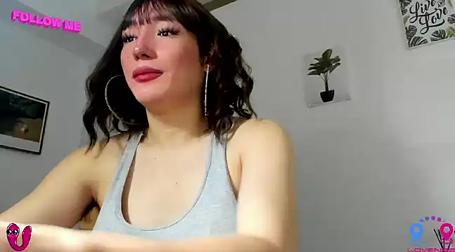 Snapshot of hottycrishina chatting on December 11, 7:47 am hottycrishina online show from December 11, 7:47 am