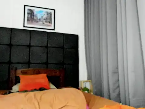 hottycrishina online show from November 15, 5:49 am