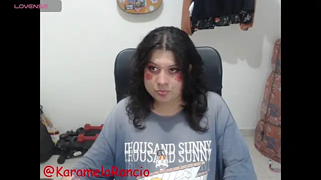 Snapshot of Smoke_trip_Alicia chatting on December 5, 11:56 pm Smoke trip Alicia online show from December 5, 11:56 pm