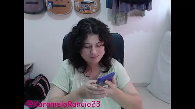 Snapshot of Smoke_trip_Alicia chatting on March 2, 1:09 pm Smoke trip Alicia online show from March 2, 1:09 pm
