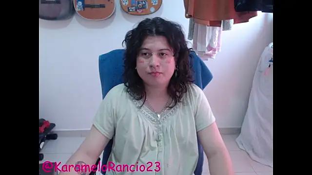 Snapshot of Smoke_trip_Alicia chatting on March 9, 12:42 pm Smoke trip Alicia online show from March 9, 12:42 pm