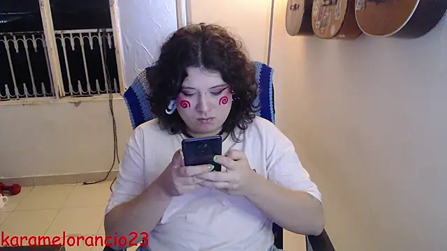 Snapshot of Smoke_trip_Alicia chatting on September 19, 6:41 am Smoke trip Alicia online show from September 19, 6:41 am