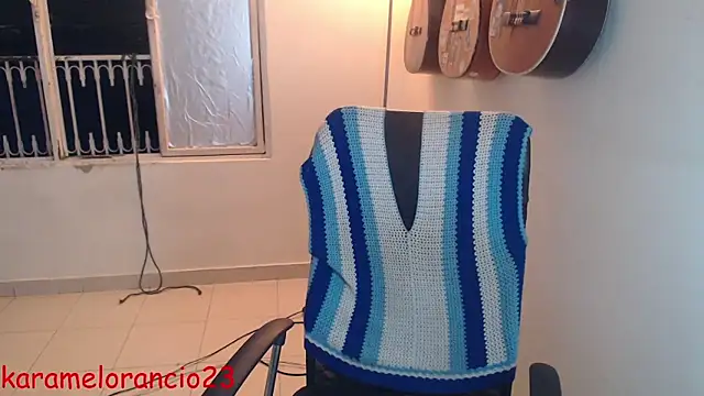 Snapshot of Smoke_trip_Alicia chatting on October 3, 5:29 am Smoke trip Alicia online show from October 3, 5:29 am