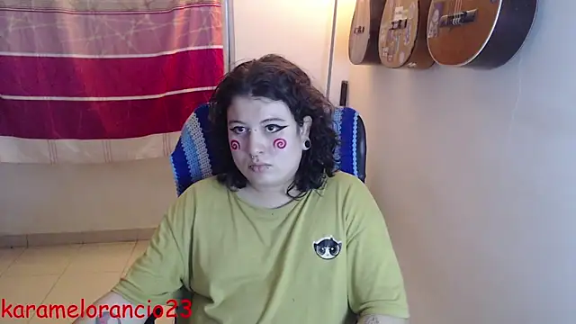 Snapshot of Smoke_trip_Alicia chatting on October 8, 4:47 am Smoke trip Alicia online show from October 8, 4:47 am