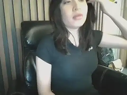 Snapshot of sara_kimoo chatting on March 15, 6:30 pm sara kimoo online show from March 15, 6:30 pm