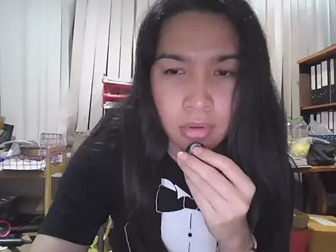 Snapshot of sara_kimoo chatting on October 2, 7:57 pm sara kimoo online show from October 2, 7:57 pm
