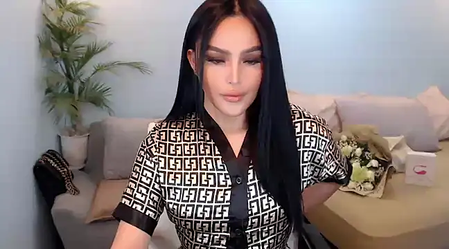 Snapshot of PrettyWomanxxx chatting on February 15, 6:55 pm PrettyWomanxxx online show from February 15, 6:55 pm