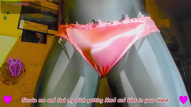 Snapshot of sexypenis75 chatting on February 26, 5:28 pm sexypenis75 online show from February 26, 5:28 pm