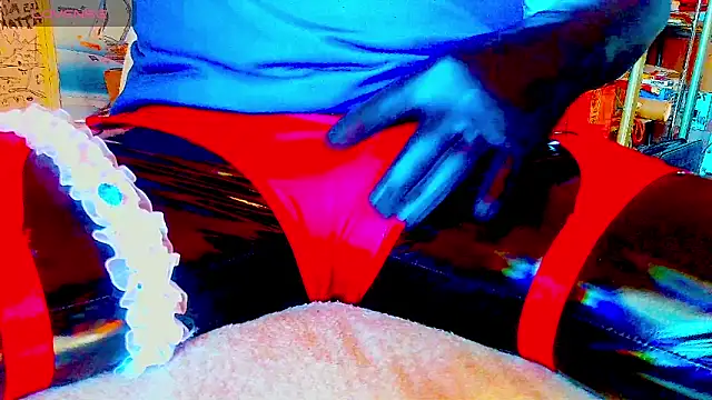 Snapshot of sexypenis75 chatting on September 20, 9:37 am sexypenis75 online show from September 20, 9:37 am