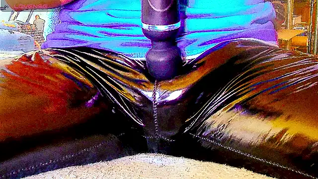 Snapshot of sexypenis75 chatting on September 25, 5:53 pm sexypenis75 online show from September 25, 5:53 pm