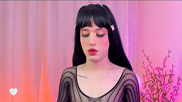 Snapshot of rosseblondee chatting on October 2, 2:34 am rosseblondee online show from October 2, 2:34 am