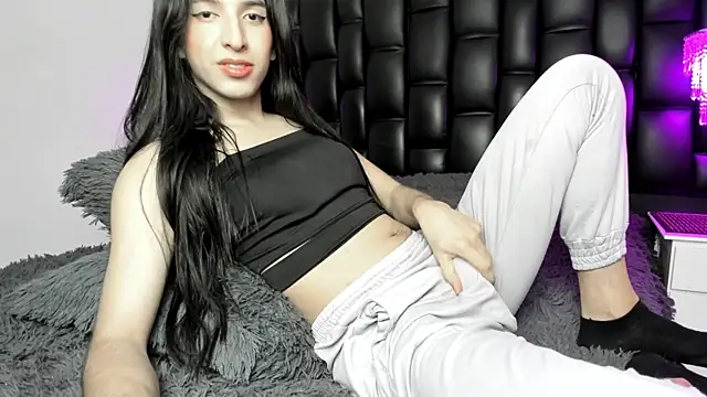 Snapshot of isabella-bisquer chatting on September 29, 1:49 am isabella-bisquer online show from September 29, 1:49 am
