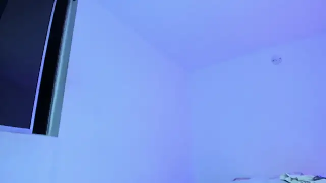 SARA TS FOX online show from October 19, 5:22 am