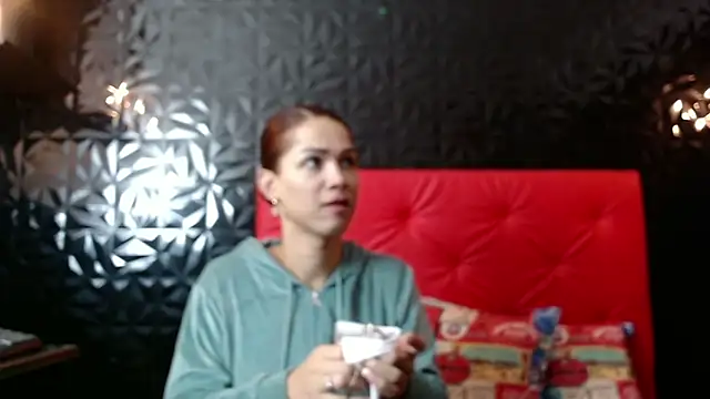 Snapshot of PINK__LOLA1 chatting on February 25, 11:33 pm PINK LOLA1 online show from February 25, 11:33 pm