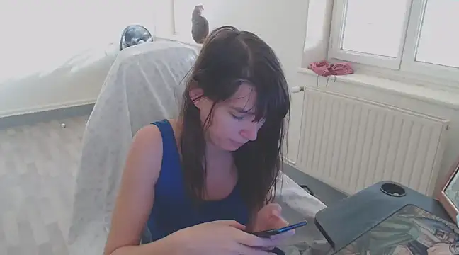 Snapshot of missthon0 chatting on December 5, 10:50 am missthon0 online show from December 5, 10:50 am
